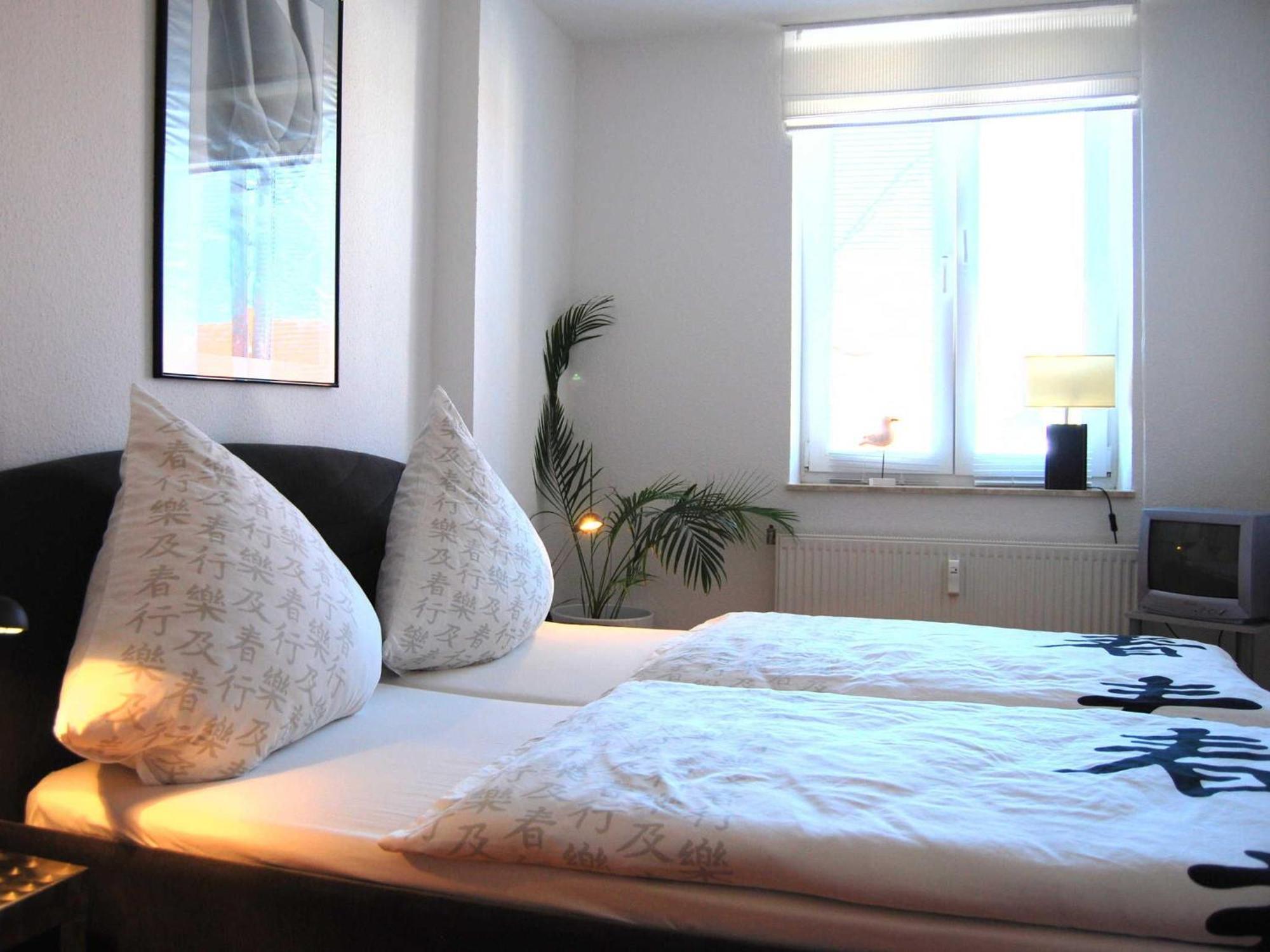 Ferienwohnung Warnemuende Am Kurpark Росток Екстериор снимка